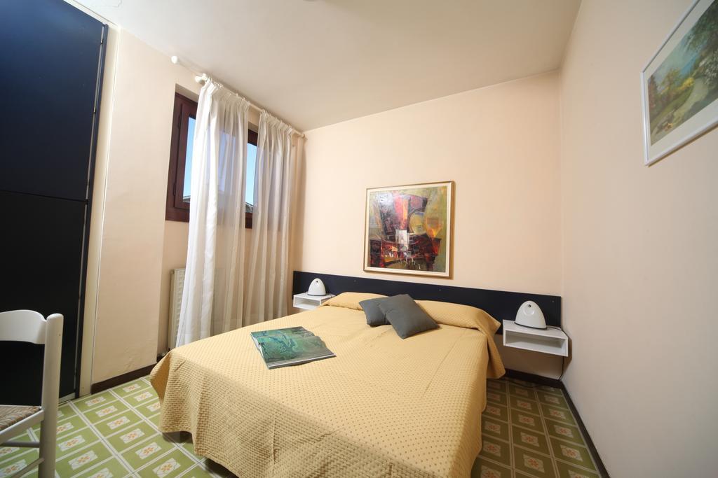 Appartamenti Casetto Bardolino Zimmer foto